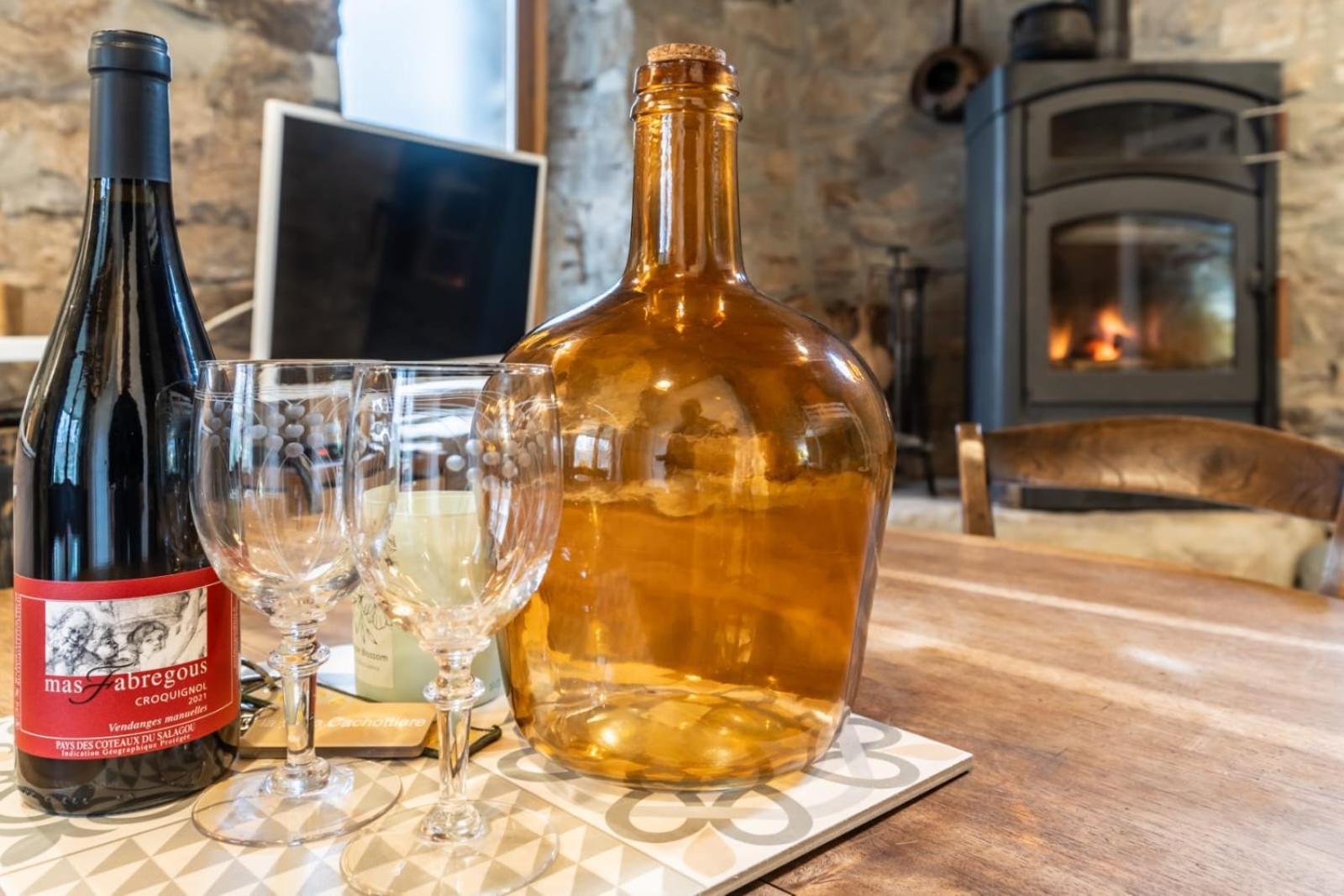 Petite Maison Pleine Nature La Bastide-Pradines 外观 照片