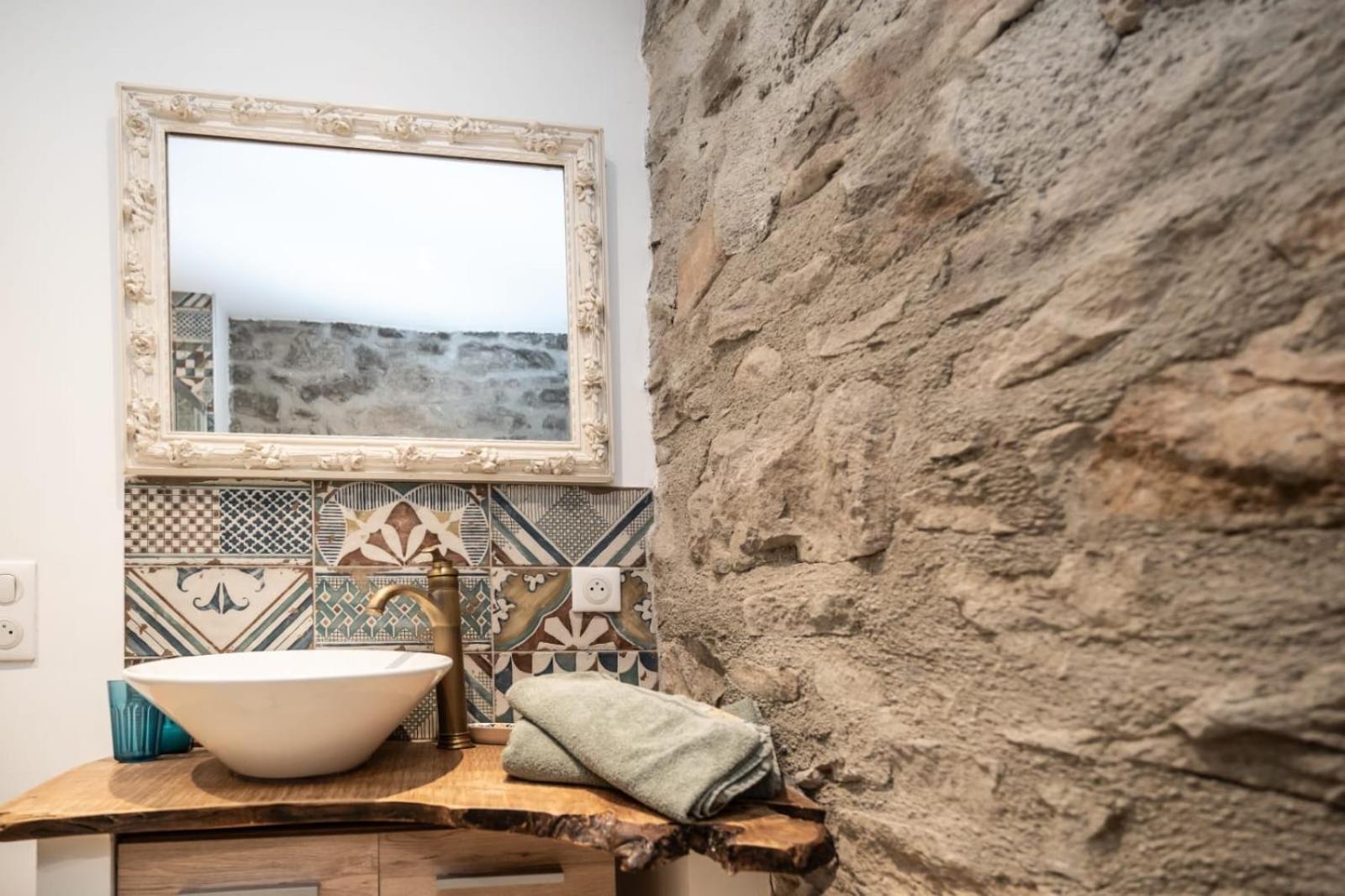 Petite Maison Pleine Nature La Bastide-Pradines 外观 照片